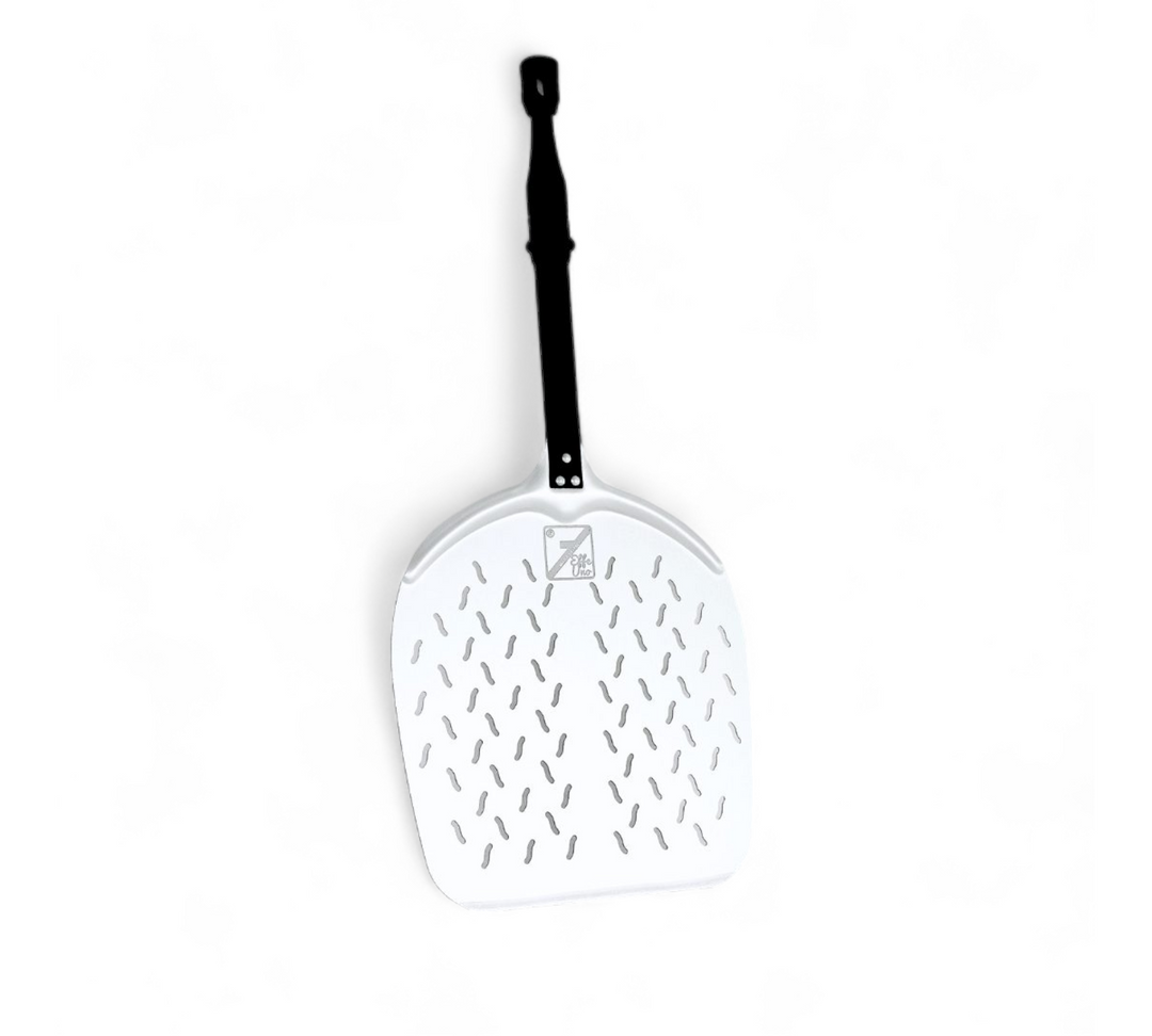 The Effeuno Professional Peel is ideal for pizza lovers, made from anodized aluminum with a black handle and rectangular rounded edges. This silver peel has small oblong perforations.