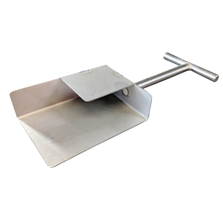 The BR108 from Black Rock Grill features a metal scoop with a T-shaped handle, flat rectangular base, and raised sides. Made from stainless steel or aluminum, its smooth and shiny surface is perfect for live cooking and enhances your interactive kitchen experience.