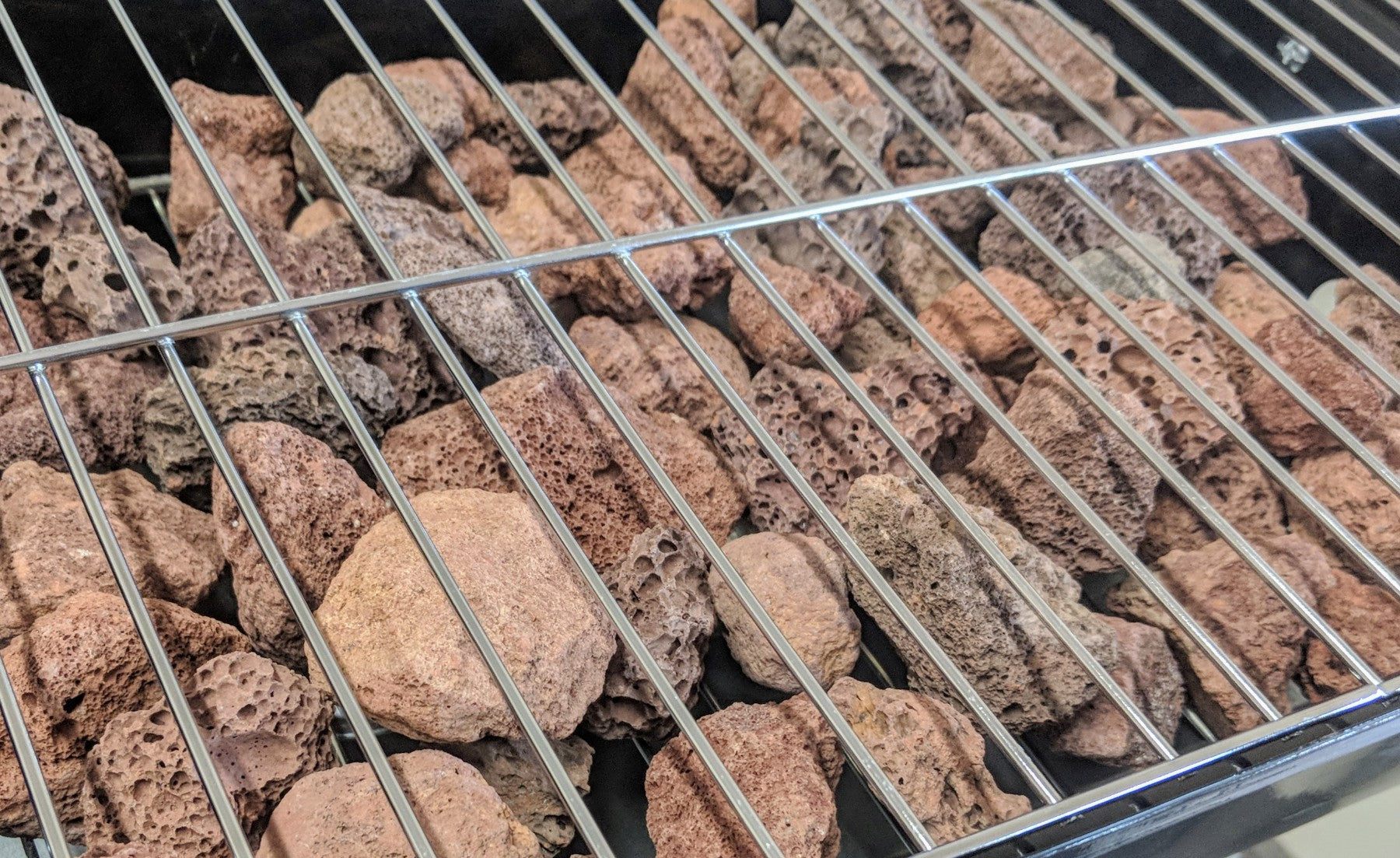 5 Great Reasons To BBQ With Lava Rocks