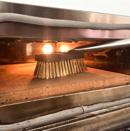 How to Clean a Biscotto Pizza Stone Without Ruining It