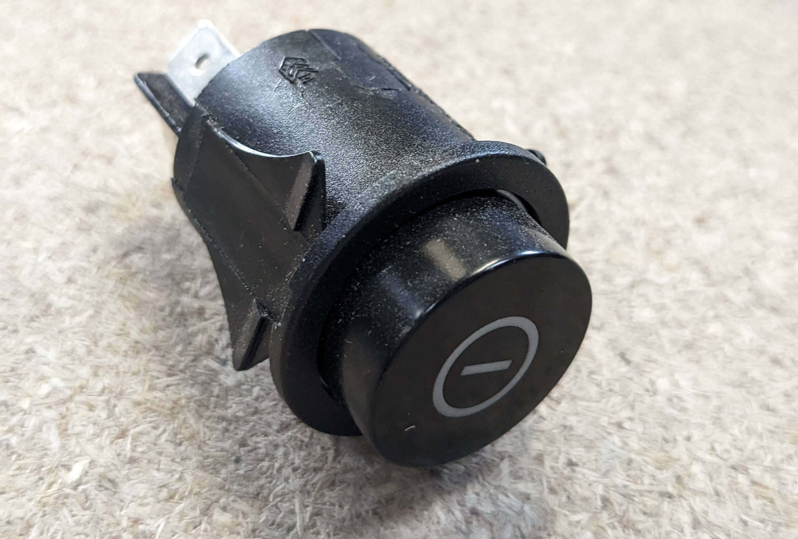 Effeuno On/Off Push Button Switch – Black Rock Grill