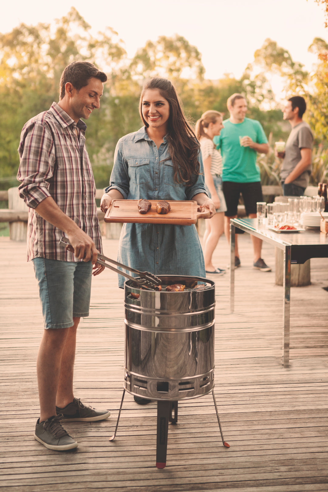 Parrilla Tramontina con Barril de Cerveza